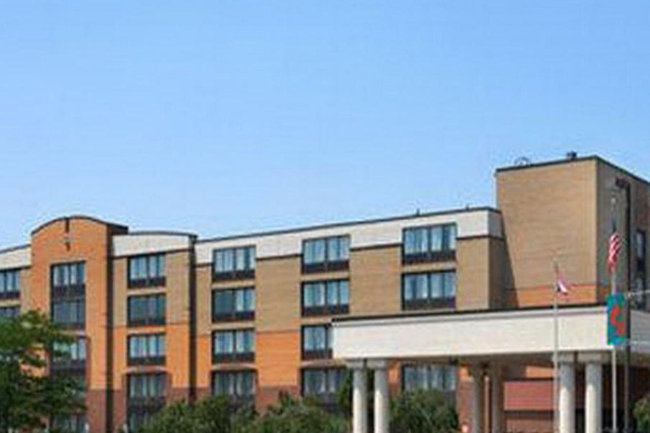 Fairbridge Hotel Cleveland East Wickliffe Extérieur photo