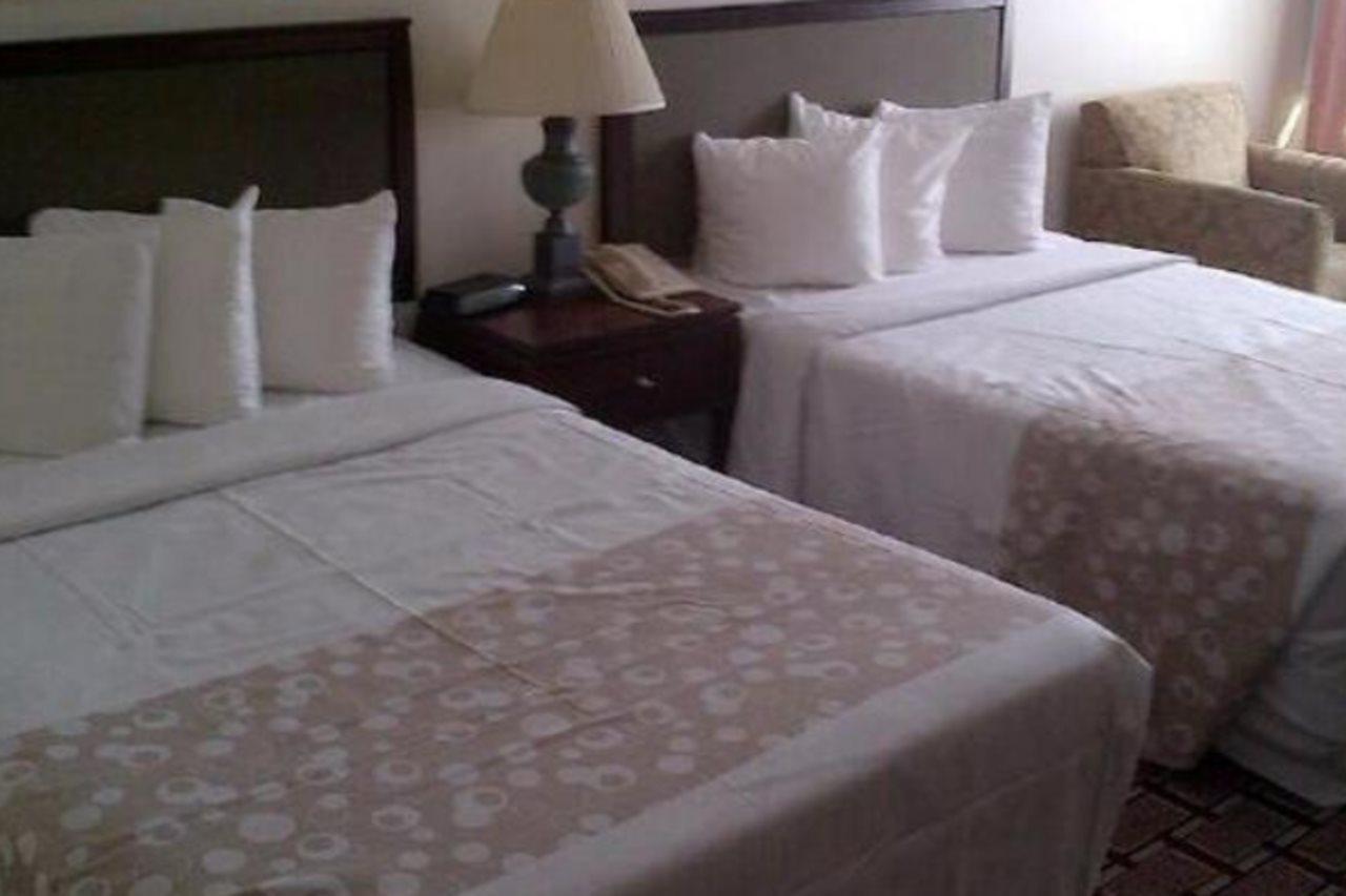 Fairbridge Hotel Cleveland East Wickliffe Extérieur photo