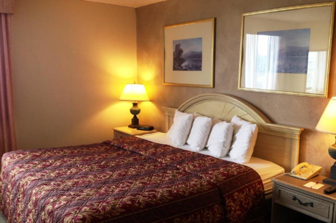 Fairbridge Hotel Cleveland East Wickliffe Extérieur photo