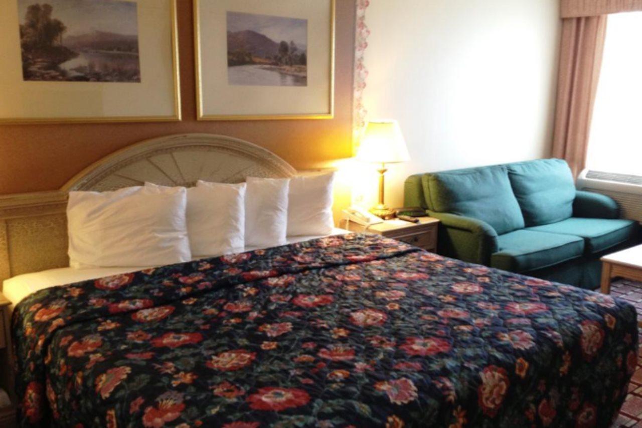 Fairbridge Hotel Cleveland East Wickliffe Extérieur photo