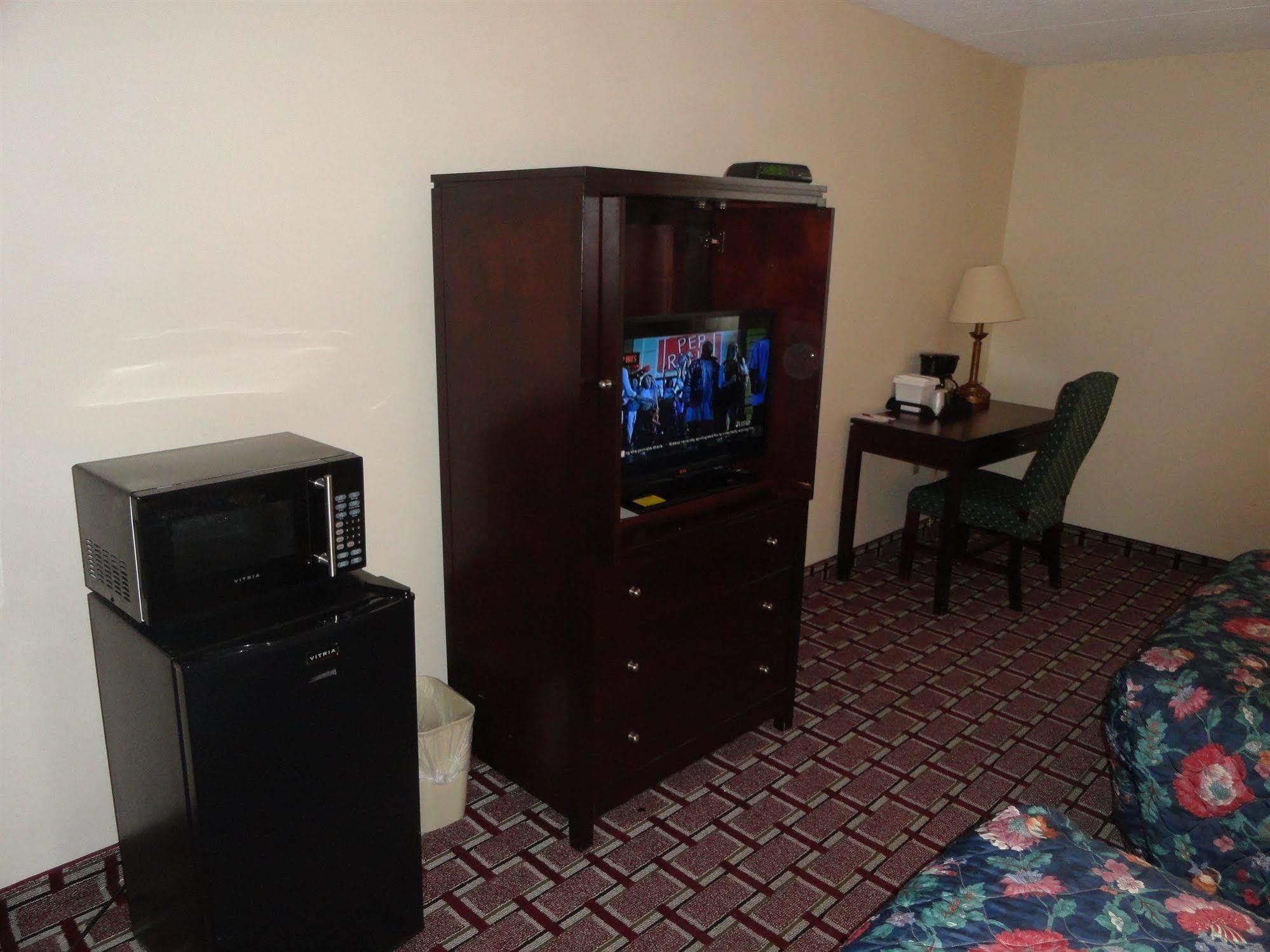 Fairbridge Hotel Cleveland East Wickliffe Extérieur photo